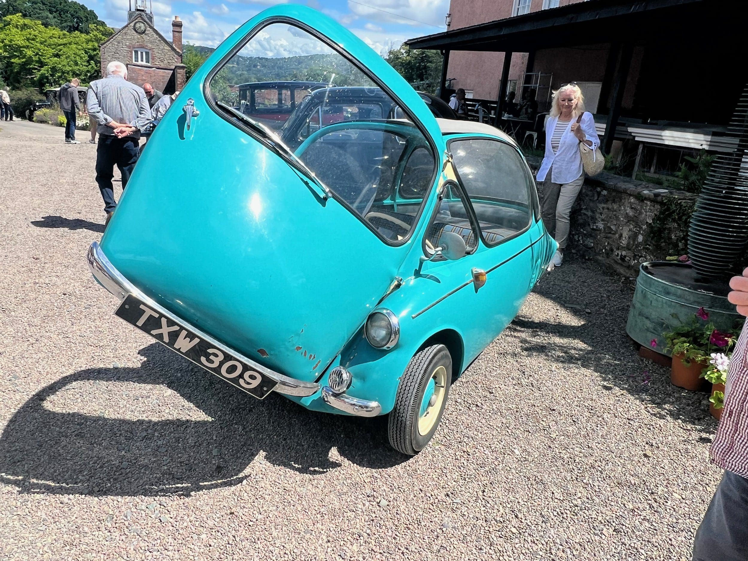 Classic Car Meet up Barton Court